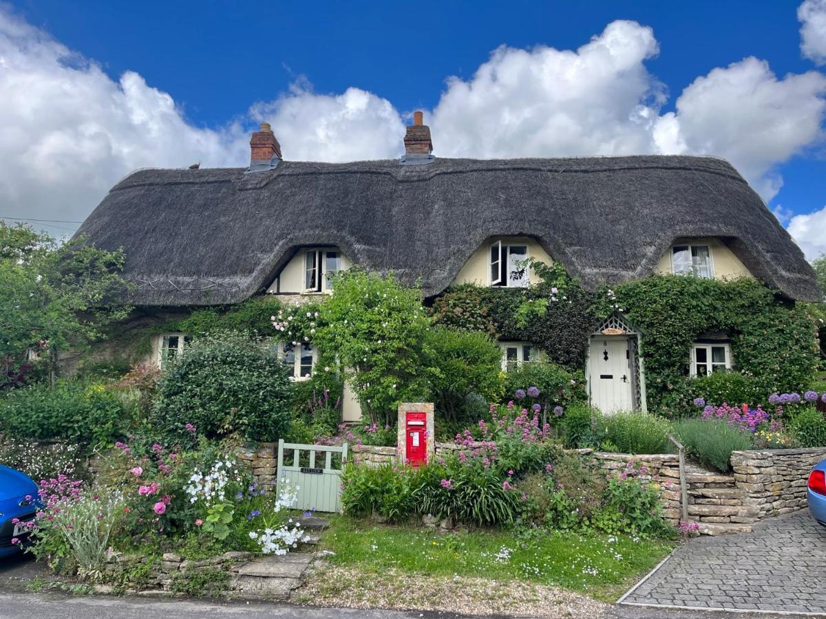 Pear Tree Loft Lägenhet Lacock Exteriör bild